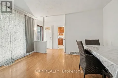 685 Crystal Street Ottawa ON K1K 2G1