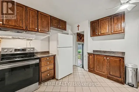 685 Crystal Street Ottawa ON K1K 2G1