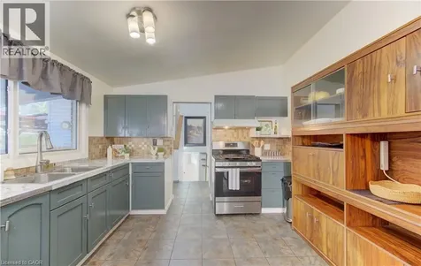 141 Franklin Street North Kitchener ON N2A 1Y3