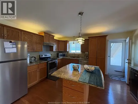 3717 Maguire Street Windsor ON N9E 4V3