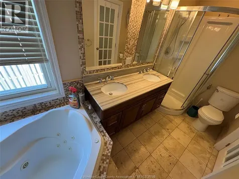 3717 Maguire Street Windsor ON N9E 4V3