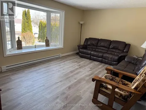 341 Palmerston Street Saugeen Shores ON N0H 2L0