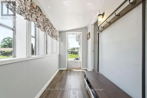 615 Lorne Street Laurentian Valley ON K8A 6T3