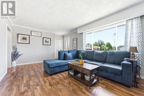 615 Lorne Street Laurentian Valley ON K8A 6T3