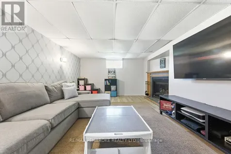 615 Lorne Street Laurentian Valley ON K8A 6T3