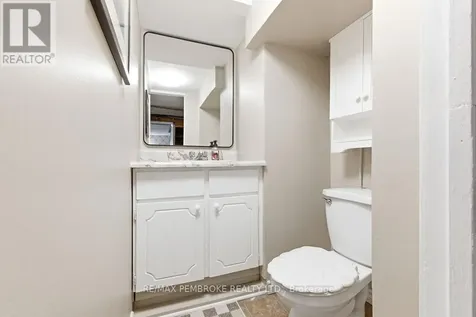 615 Lorne Street Laurentian Valley ON K8A 6T3