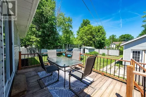 615 Lorne Street Laurentian Valley ON K8A 6T3