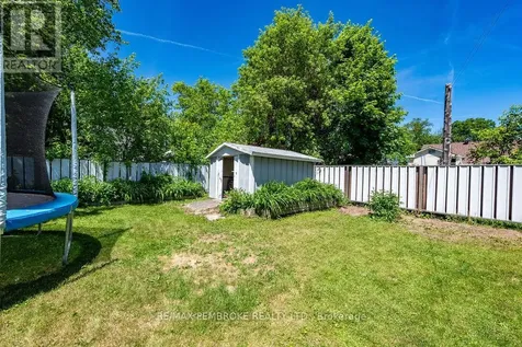 615 Lorne Street Laurentian Valley ON K8A 6T3