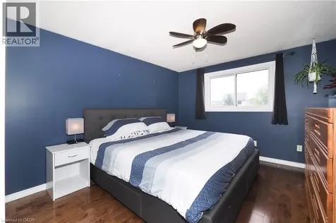 17 Ristau Crescent Kitchener ON N2E 3A7