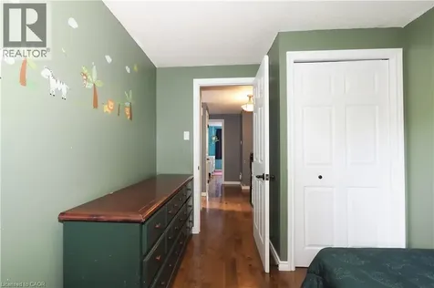 17 Ristau Crescent Kitchener ON N2E 3A7
