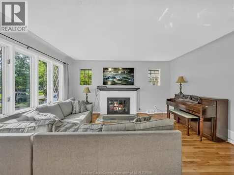 2283 Gladstone Avenue Windsor ON N8W 2N8