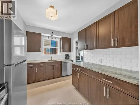 2283 Gladstone Avenue Windsor ON N8W 2N8