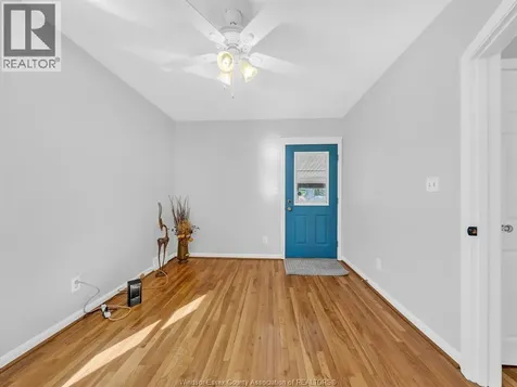 2283 Gladstone Avenue Windsor ON N8W 2N8