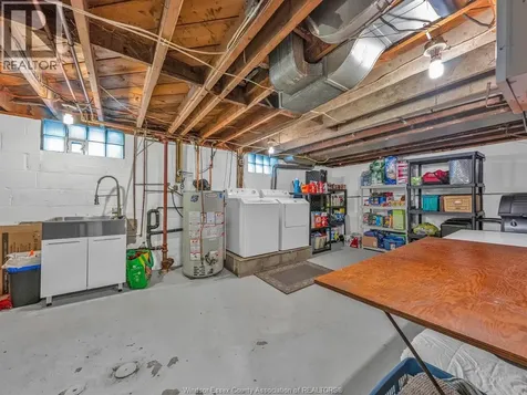 2283 Gladstone Avenue Windsor ON N8W 2N8