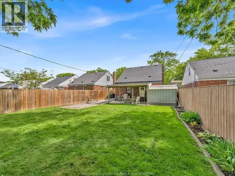 2283 Gladstone Avenue Windsor ON N8W 2N8