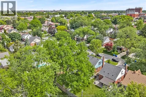 2283 Gladstone Avenue Windsor ON N8W 2N8