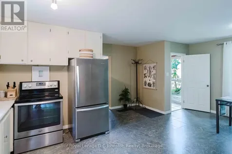 561 Wellington Street Saugeen Shores ON N0H 2C4