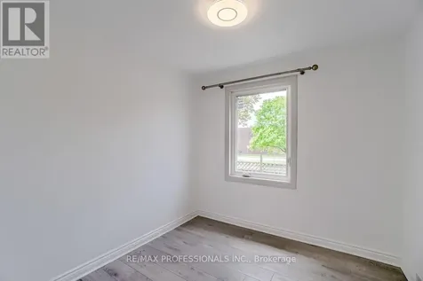 351 Maurice Drive Oakville (co Central) ON L6K 2X4