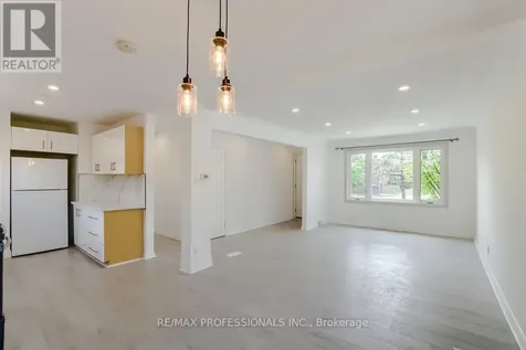 351 Maurice Drive Oakville (co Central) ON L6K 2X4