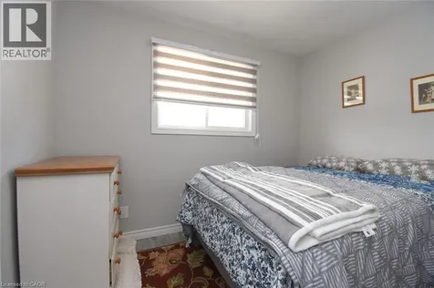 185 Rosslyn Avenue North Hamilton ON L8L 7P8