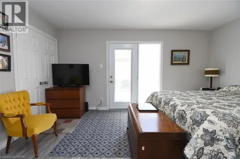 185 Rosslyn Avenue North Hamilton ON L8L 7P8