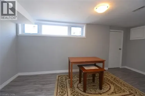 185 Rosslyn Avenue North Hamilton ON L8L 7P8