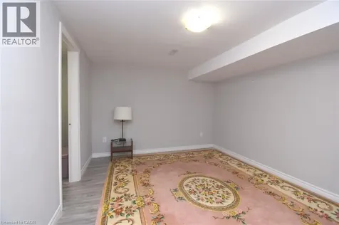 185 Rosslyn Avenue North Hamilton ON L8L 7P8