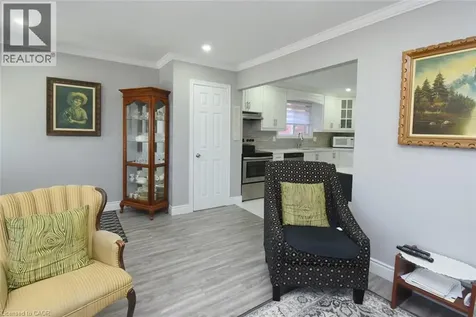 185 Rosslyn Avenue North Hamilton ON L8L 7P8