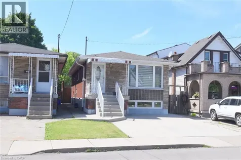 185 Rosslyn Avenue North Hamilton ON L8L 7P8