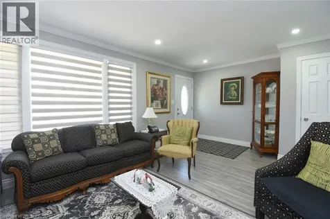 185 Rosslyn Avenue North Hamilton ON L8L 7P8