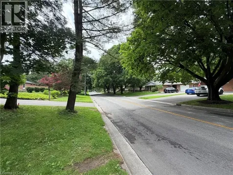152 Mccall Crescent Simcoe ON N3Y 2E1