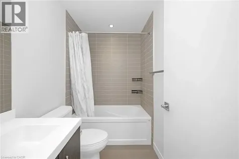 2087 Fairview Street Burlington ON L7R 2C8