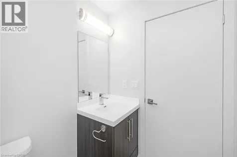 2087 Fairview Street Burlington ON L7R 2C8