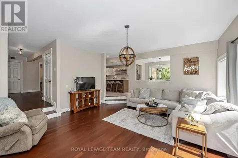 104 Sol Lane Ottawa ON K0A 3M0