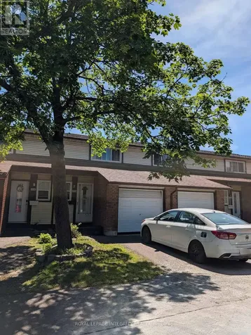 1332 Foxwell Street Ottawa ON K1B 5J2