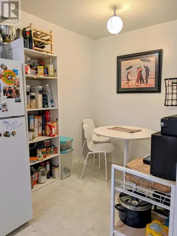 1332 Foxwell Street Ottawa ON K1B 5J2