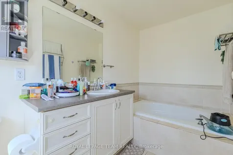 316 Bryarton Street Ottawa ON K1C 7R5