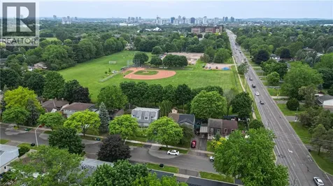 435 Lee Avenue Waterloo ON N2K 2G4
