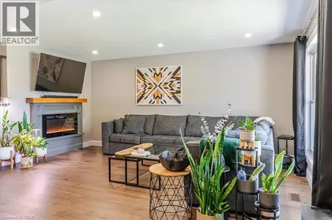 74 Greeningdon Drive Hamilton ON L9A 3A7