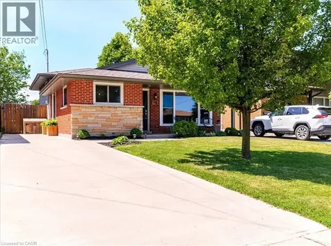 74 Greeningdon Drive Hamilton ON L9A 3A7