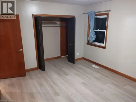 19 Hahn Place Kitchener ON N2M 1R4