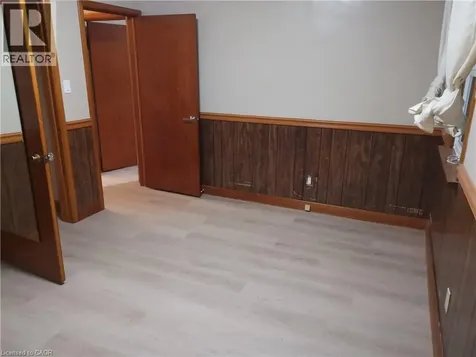 19 Hahn Place Kitchener ON N2M 1R4