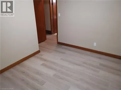 19 Hahn Place Kitchener ON N2M 1R4