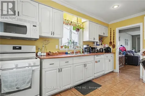 17 Hallmark Street Brantford ON N3P 1A6