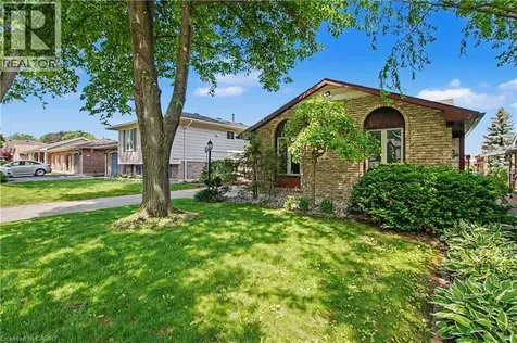 73 Appleford Road Hamilton ON L9C 6B5