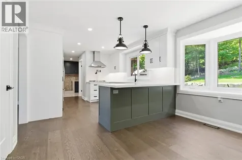 94 Dorchester Drive Grimsby ON L3M 1A8
