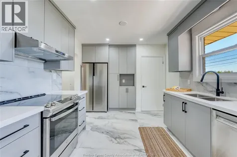 3310 Rankin Avenue Windsor ON N9E 3C1