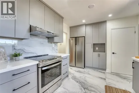 3310 Rankin Avenue Windsor ON N9E 3C1