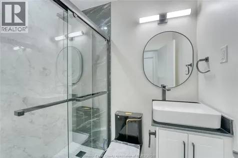 3310 Rankin Avenue Windsor ON N9E 3C1