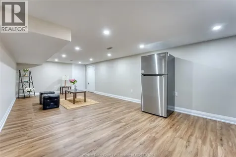 3310 Rankin Avenue Windsor ON N9E 3C1